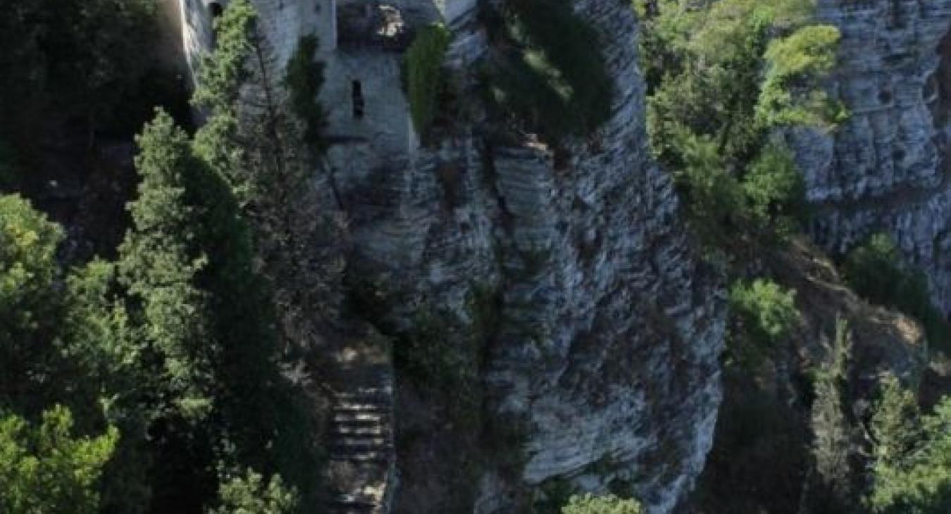 When looking for inspiration for the fictional abbey I was creating on top of Sierra del Torcal, I spotted this castle and fell in love with it.